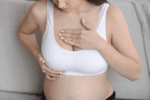 Learn about the causes, symptoms and solutions to relieve breast engorgement while breastfeeding.